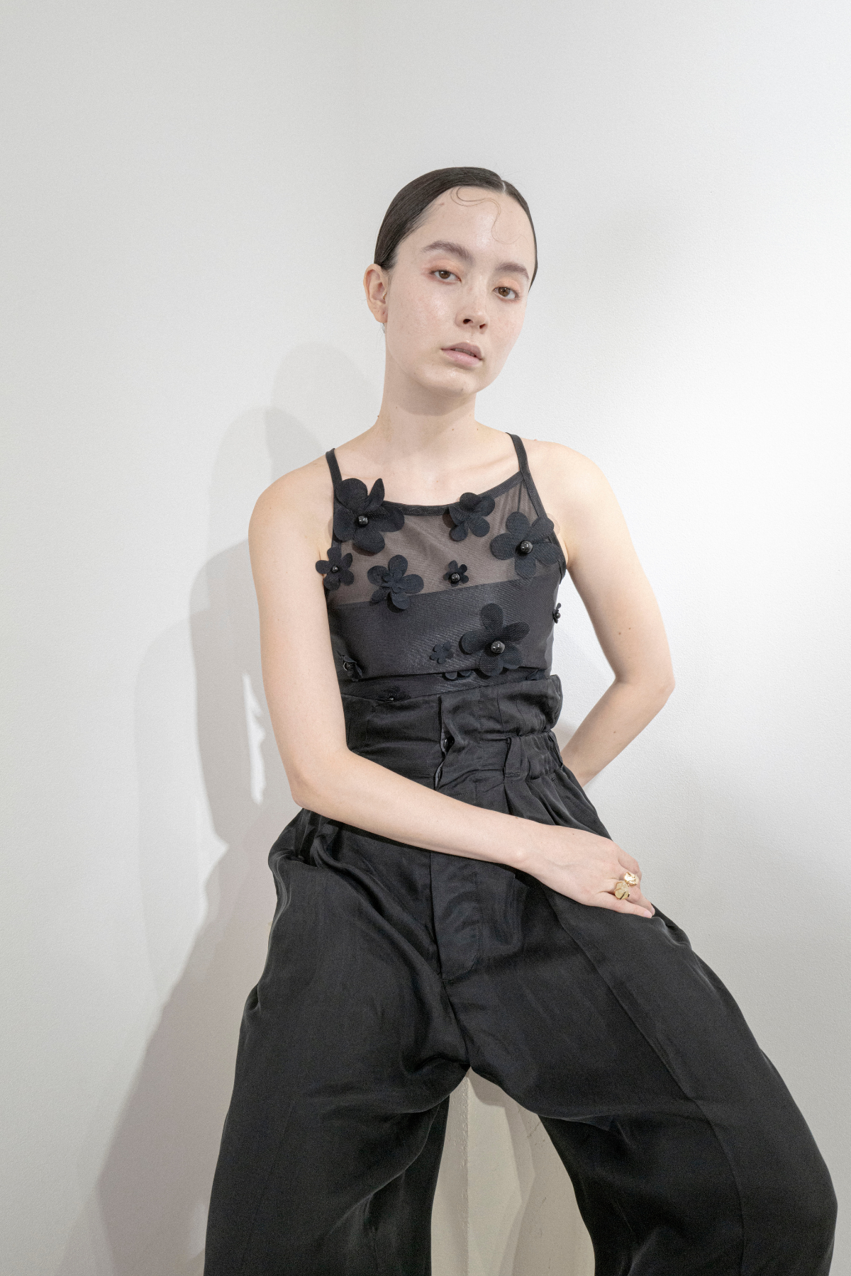 Flower Embroidery Tank Top（BLK）