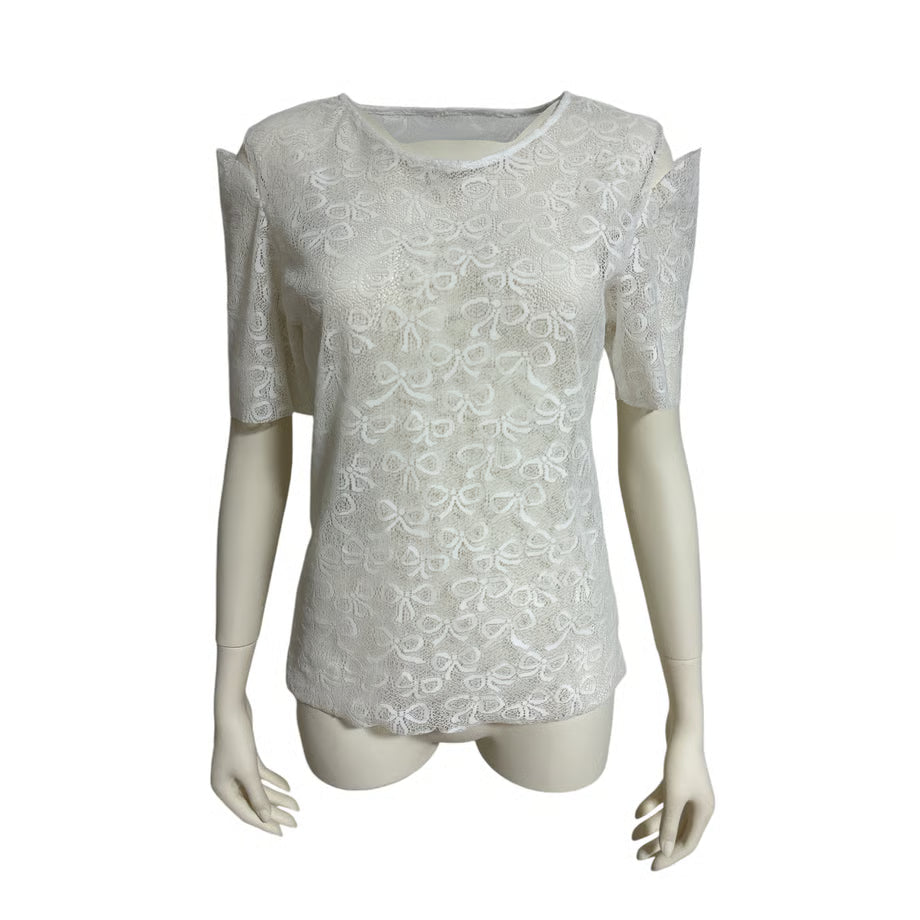 BOW PATTERN LACE HALF-SLEEVE TOP（WHT）